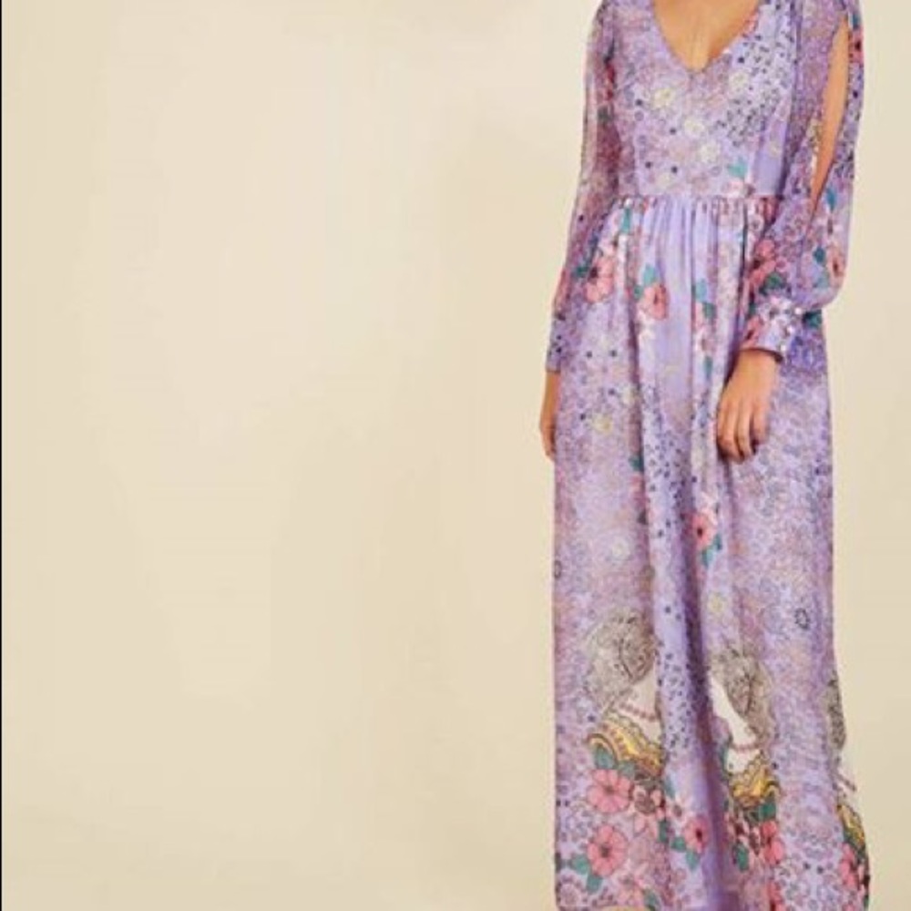 Loop, Twirl, and Arch Maxi