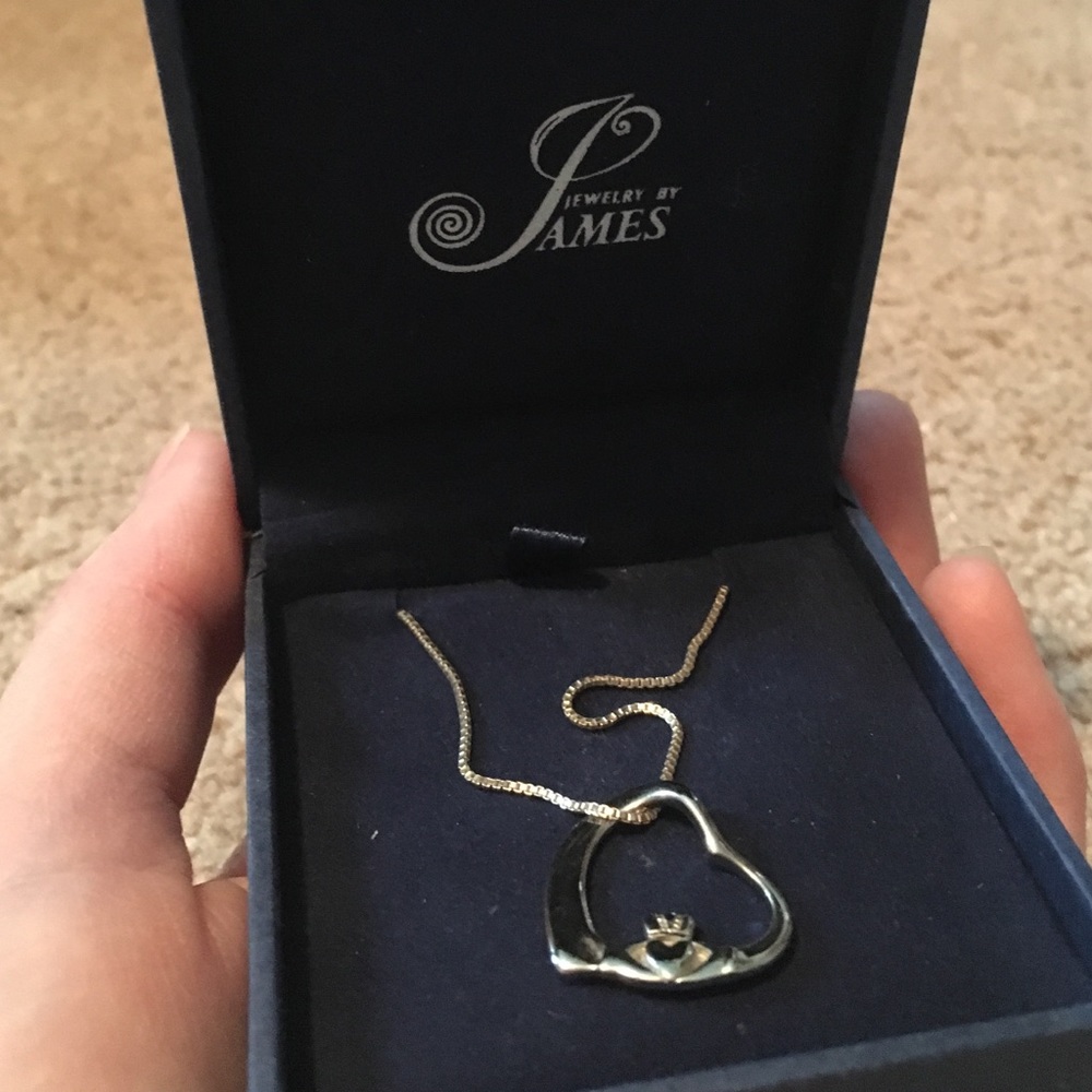 Sterling silver Claddagh necklace!