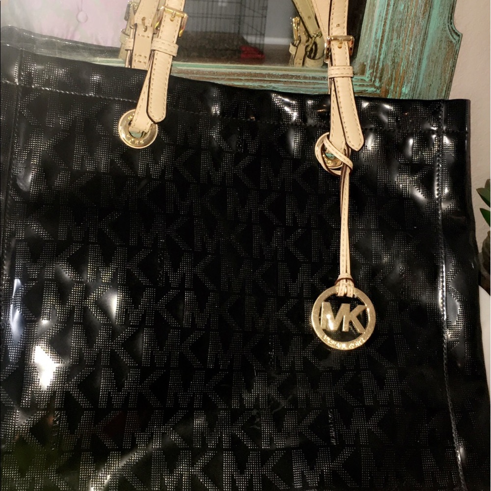 Michael Kors purse