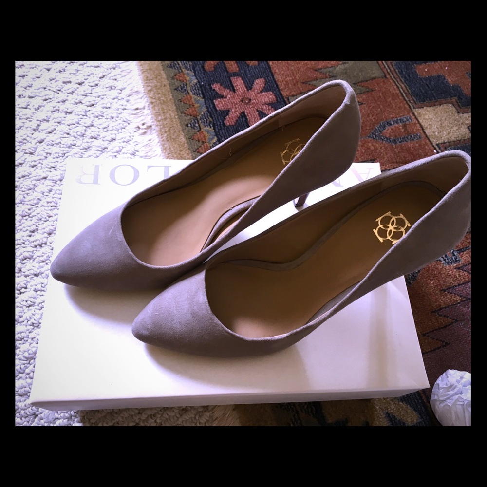 Ann Taylor Kenzie Suede Pumps