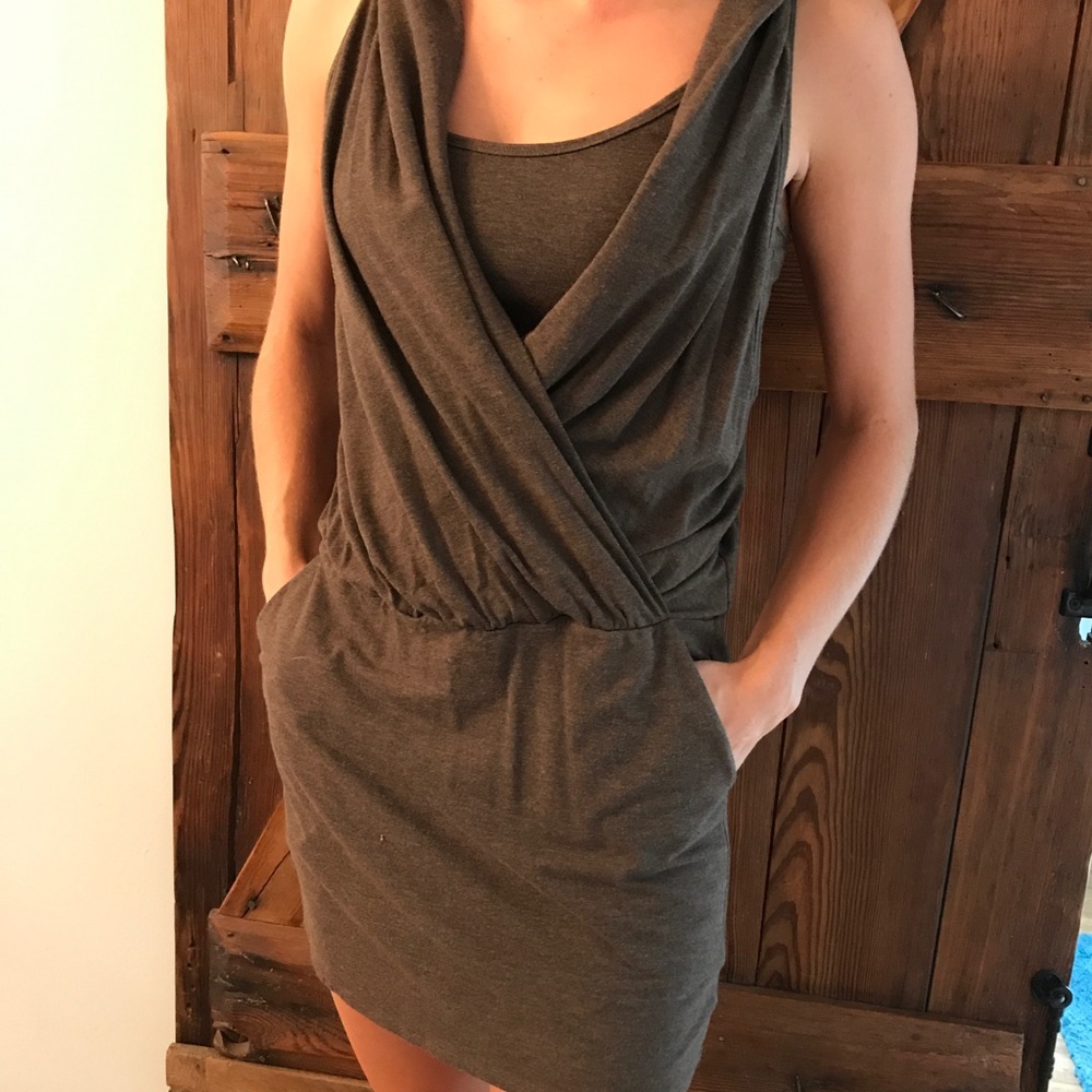 BORDEAUX Sleeveless Hooded Dress w/ Pockets Small