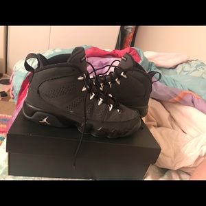Anthracite 9s
