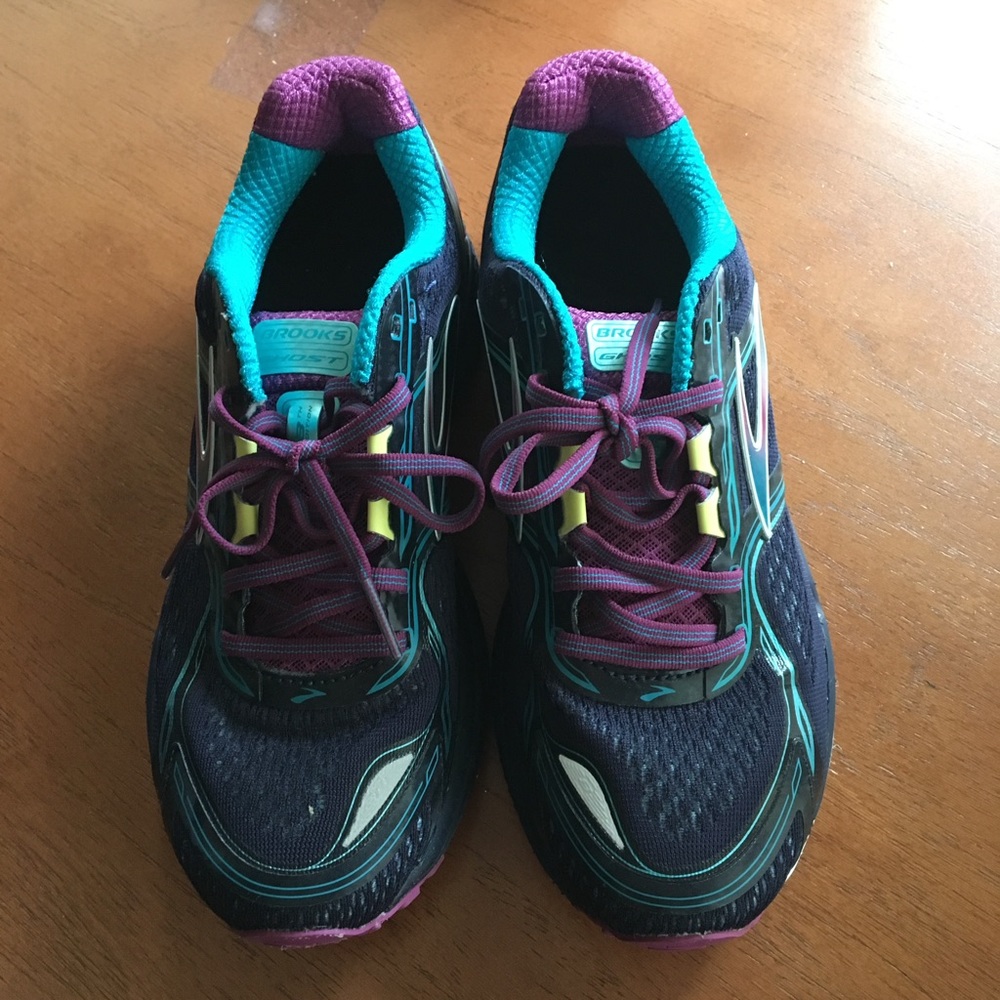 NWOT Brooks Running Shoes Ghost 9