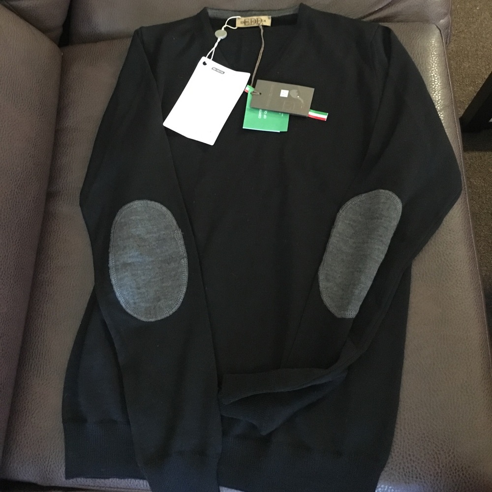 Sweater - Picture 3 of 4
