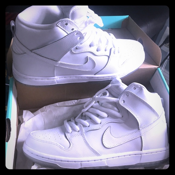 NIKE DUNK SB rosso NIKE DUNK SB rosso