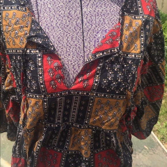 ANTHRO top- HOST PICK! ❤️ - Picture 2 of 8