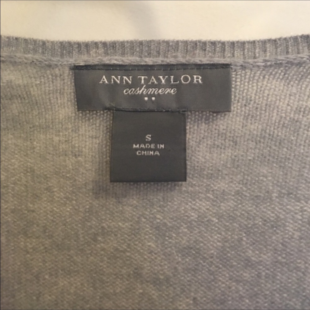 Cashmere V-neck sweater