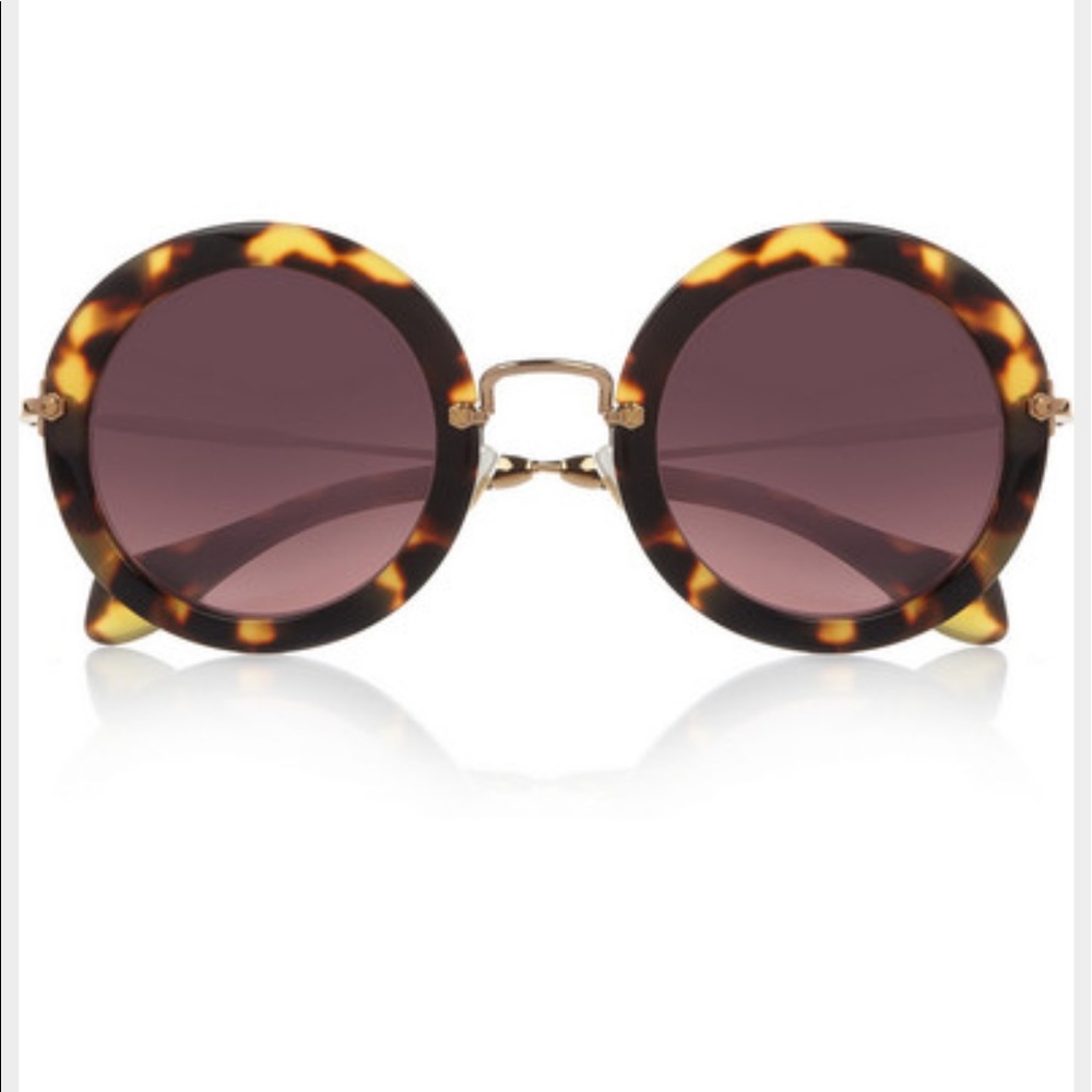 Round retro sunglasses