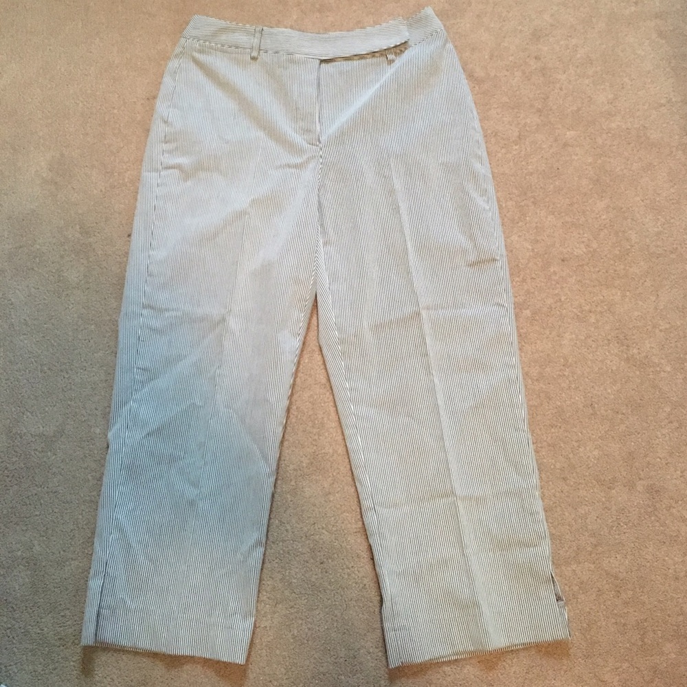 Liz Claiborne cropped pants
