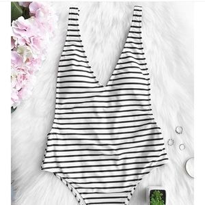 Cupshe one piece swimsuit