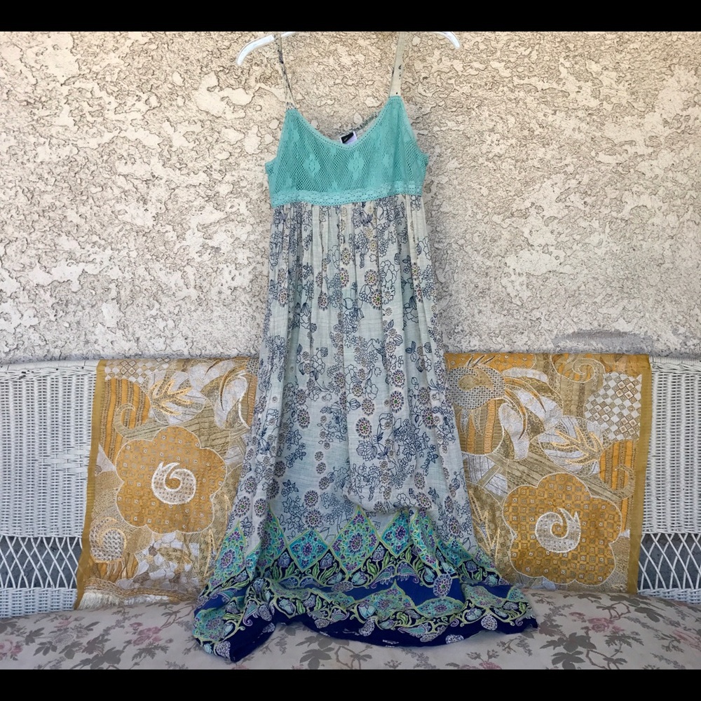 Bohemian maxi dress. 🦋✌️🌸