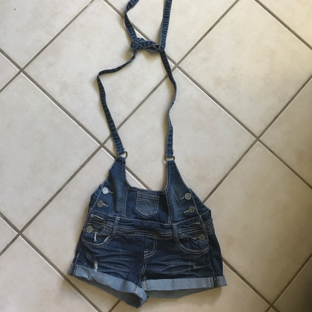 Denim overalls💙