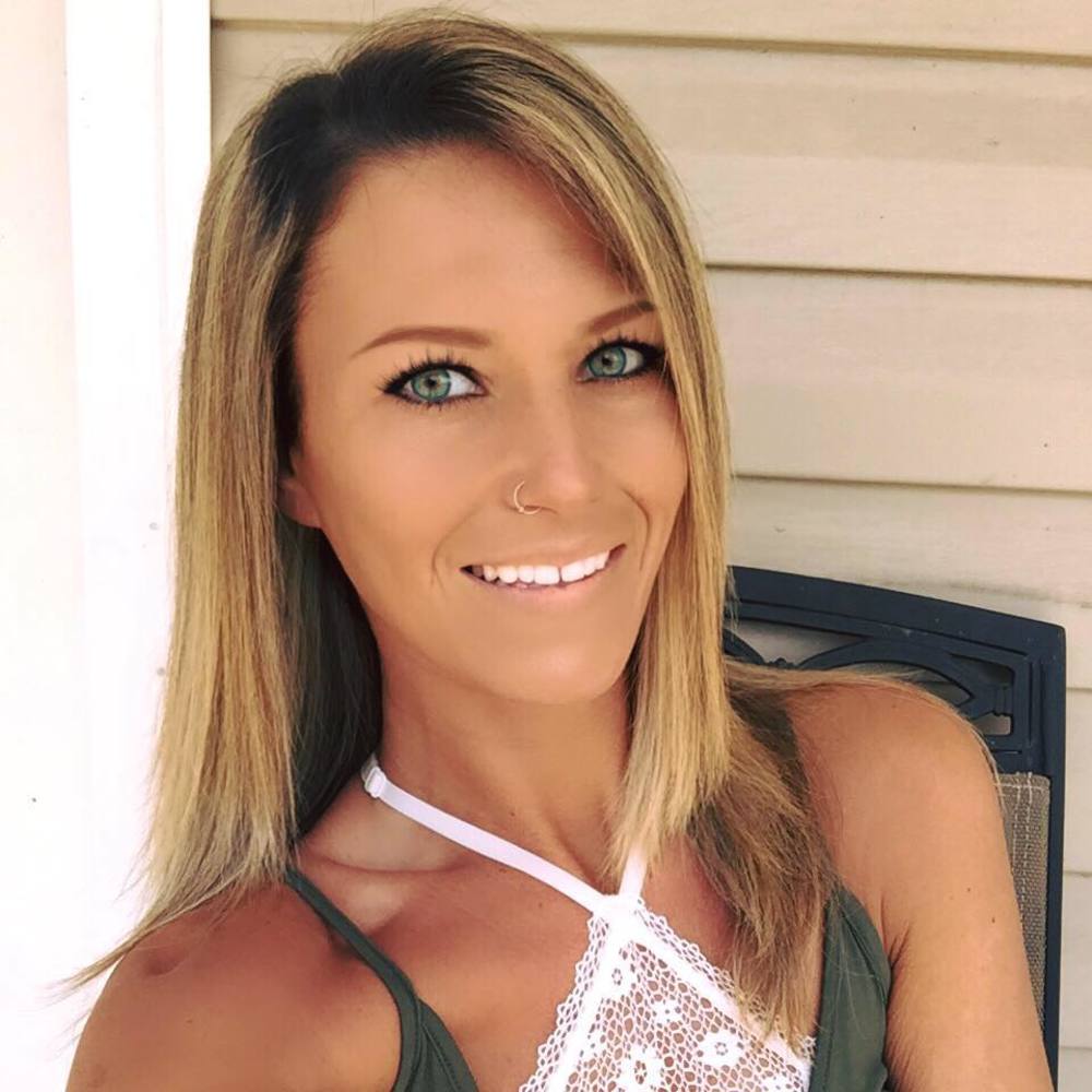 Meet your Posher, Apryl