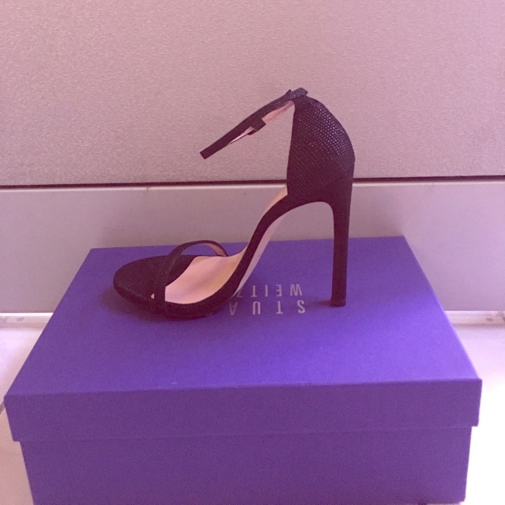 STUART WEITZMAN Nudist in Black Goosebump