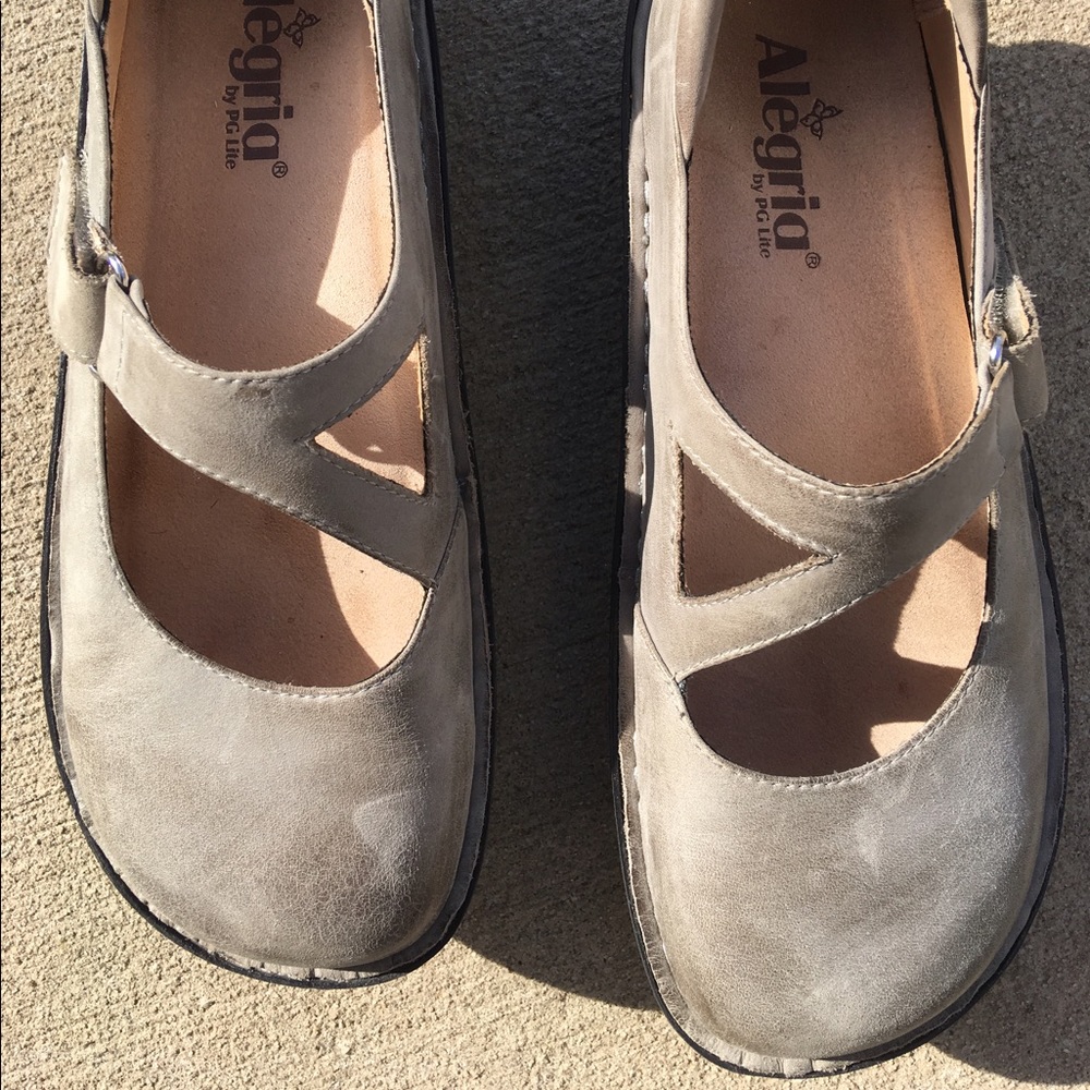 Algeria Soft Gray Leather Mary Janes