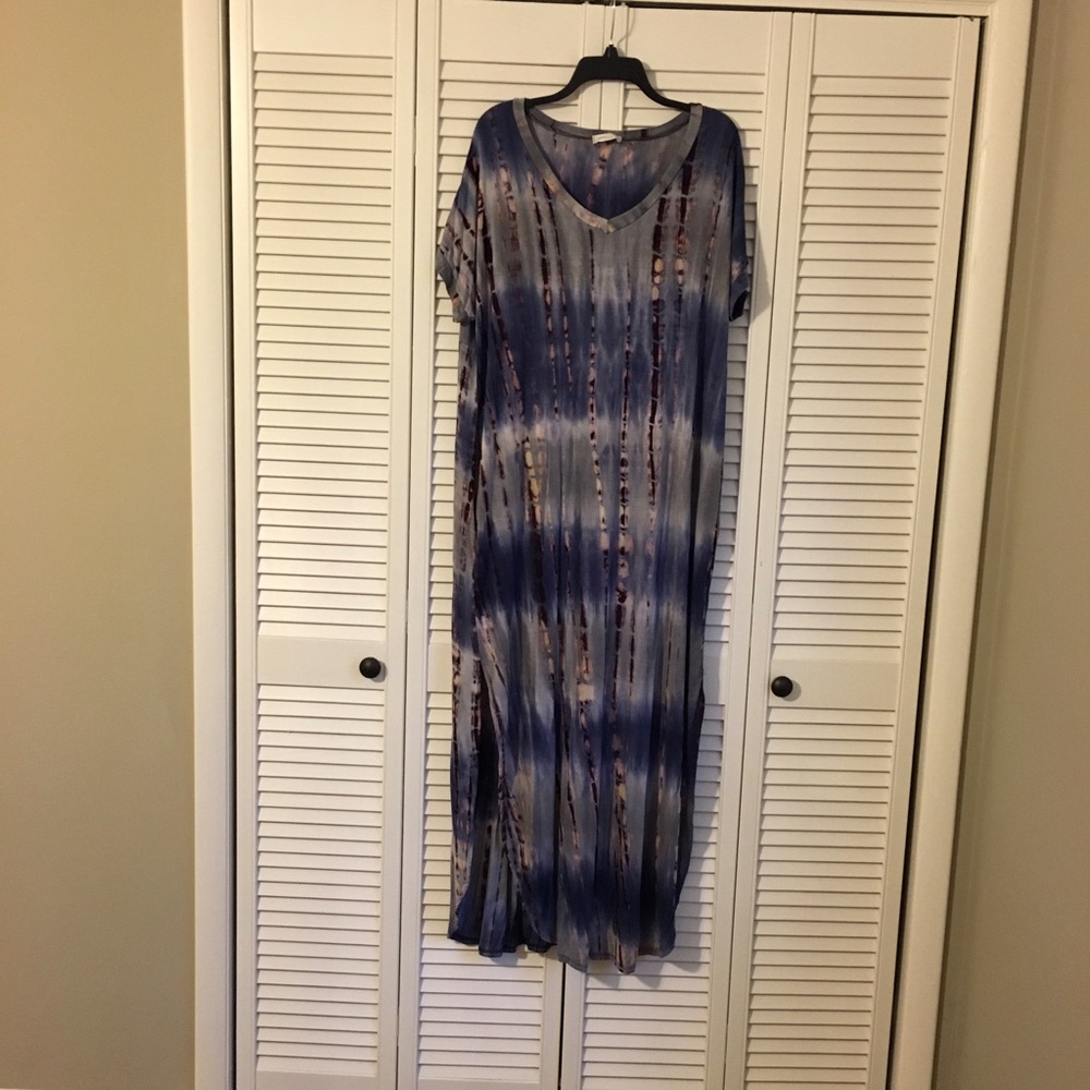 NWOT Tie dye Maxi with slit detail on the sides.