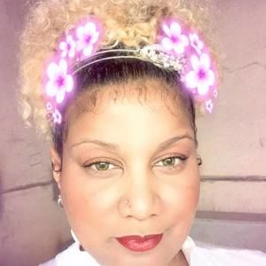 Meet your Posher, Alya