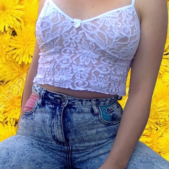 ~VINTAGE LACE CROP TOP~ - Picture 1 of 2