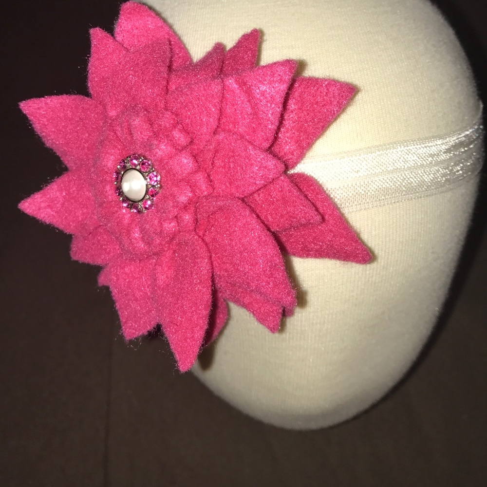Hot pink flower headband ! 🌺