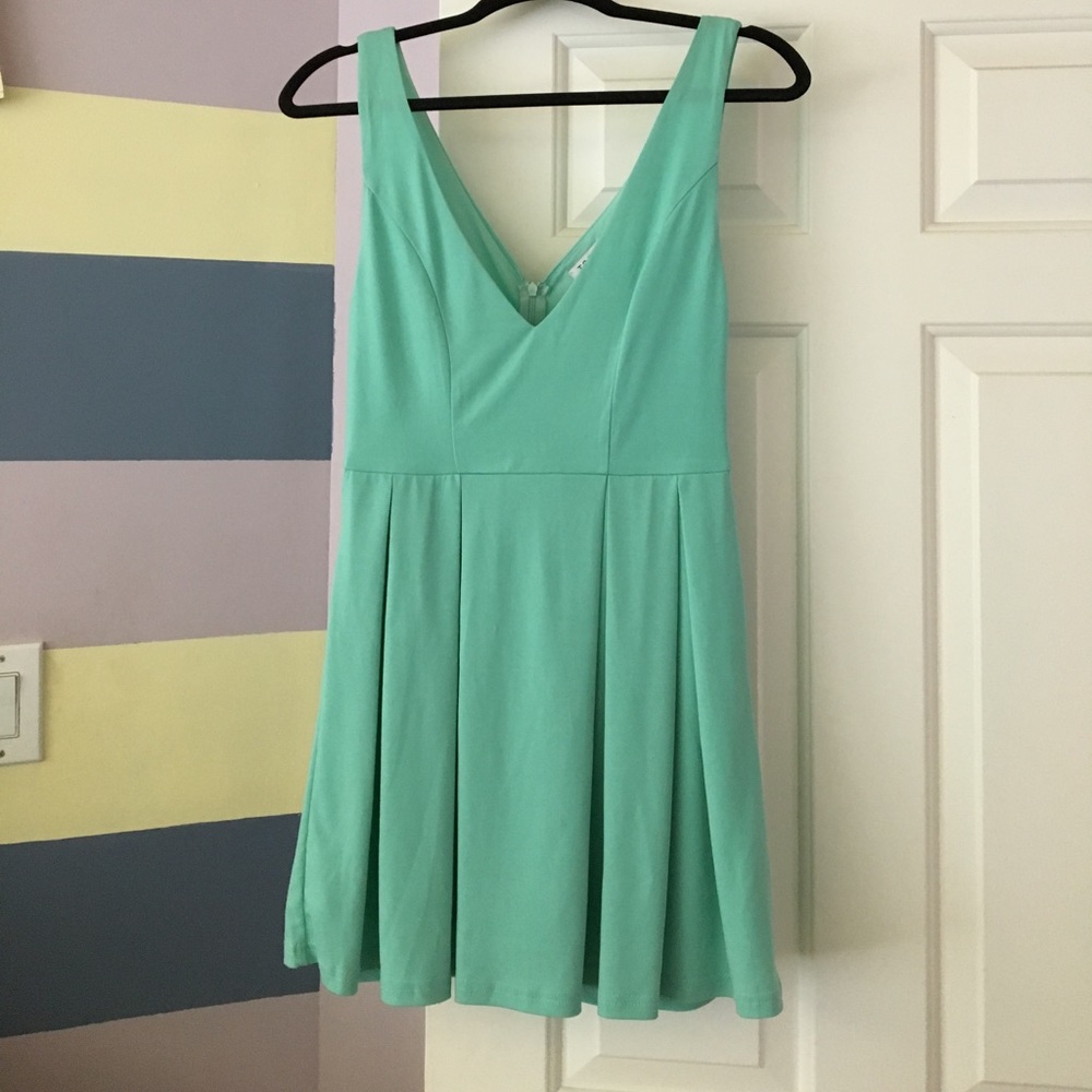 Sea green/aqua Tobi low cut dress! Size small