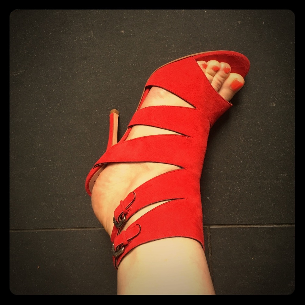 Sexy red suede Jean-Michel Cazabat pumps