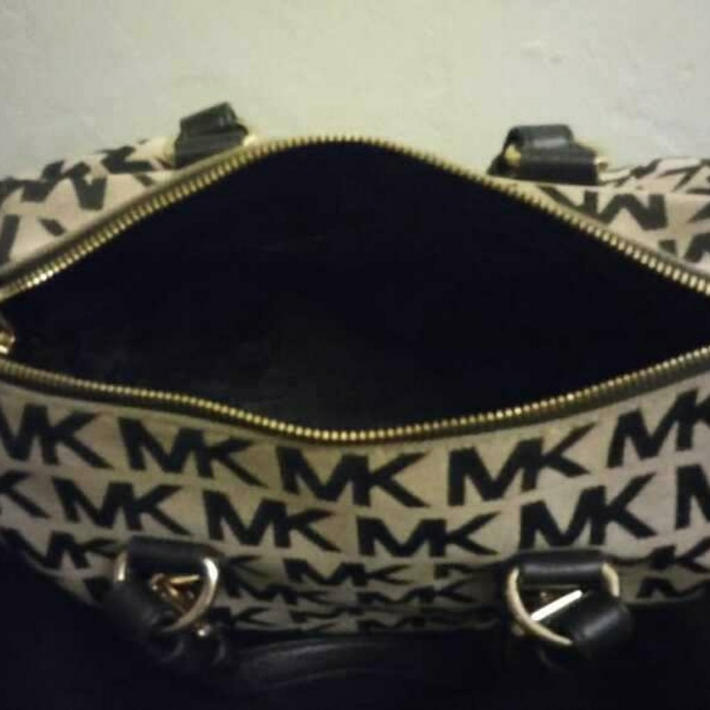 MICHAEL KORS - Picture 2 of 4