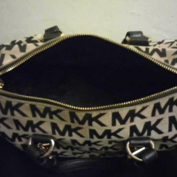 MICHAEL KORS - Picture 2 of 4