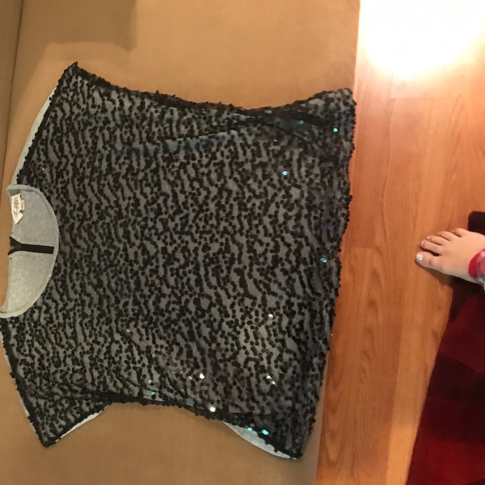 Sequin black and Grey top