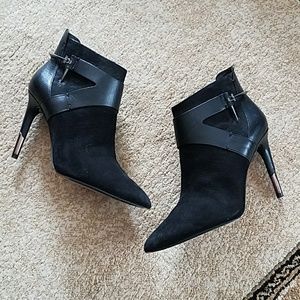 Dolce Vita Black Heeled Booties