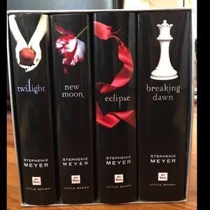 🆕 Twilight Saga Hard Cover Collection 📚