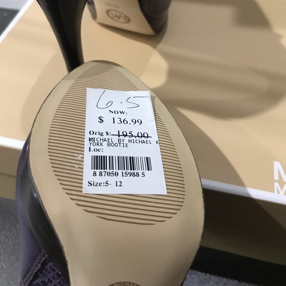 Michael Kors Platform Booties NWT💃 - Picture 5 of 5