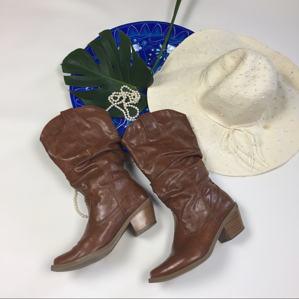 Decree 🐴 Tan Cowboy boots SZ 6.5