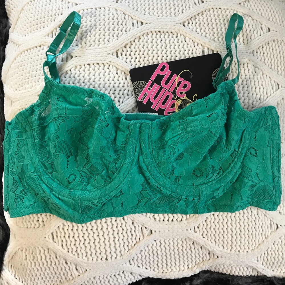 Pure Hype Lace Underwire Non-Padded Bra Large New