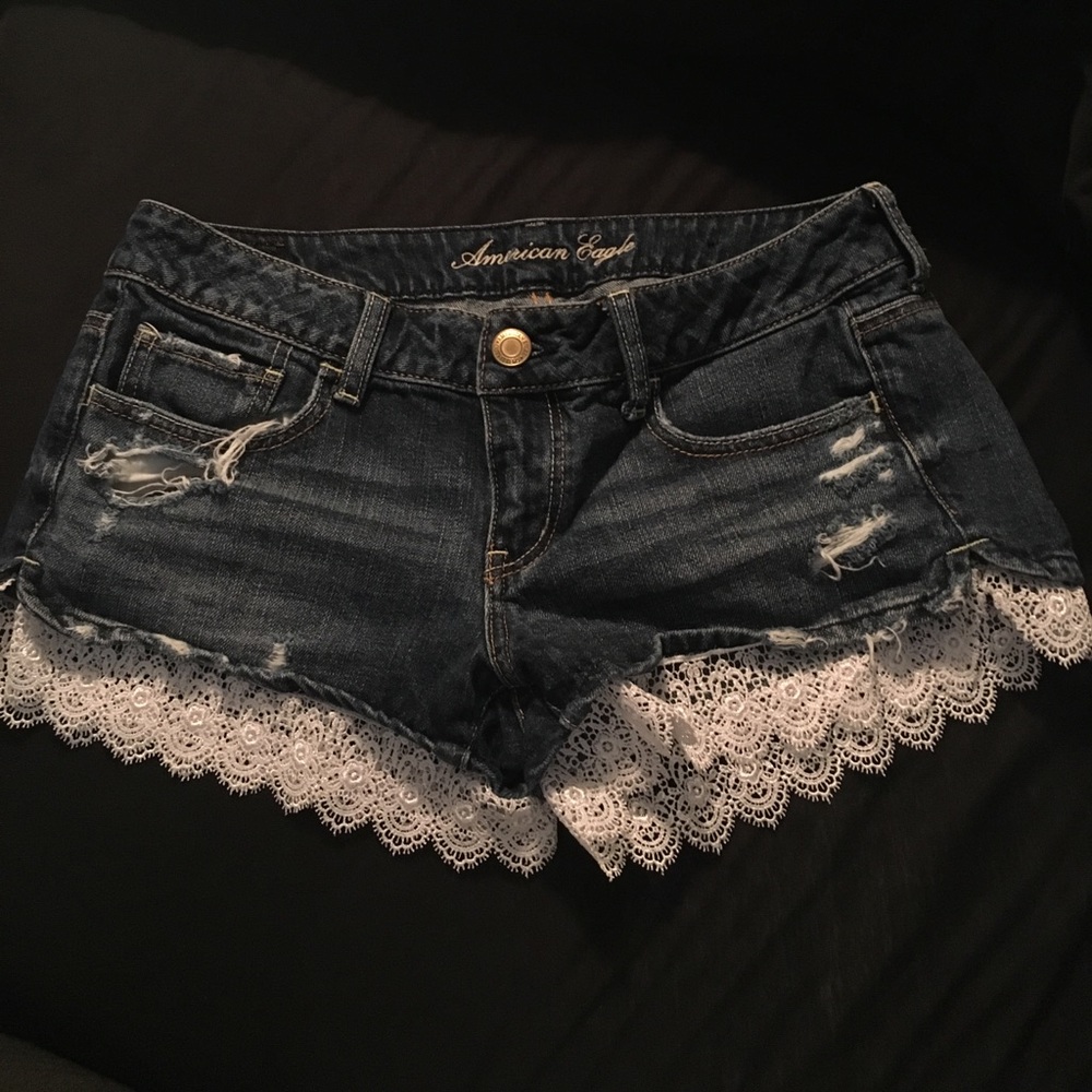 American Eagle shorts with lace!!
