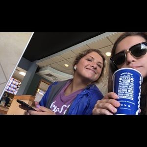 Meet your Posher, Kayla