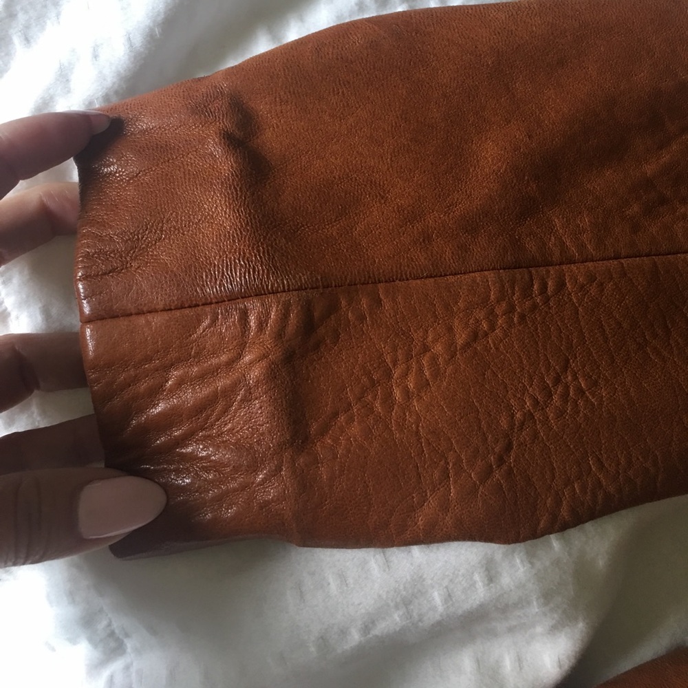 Leather jacket! - Picture 2 of 7