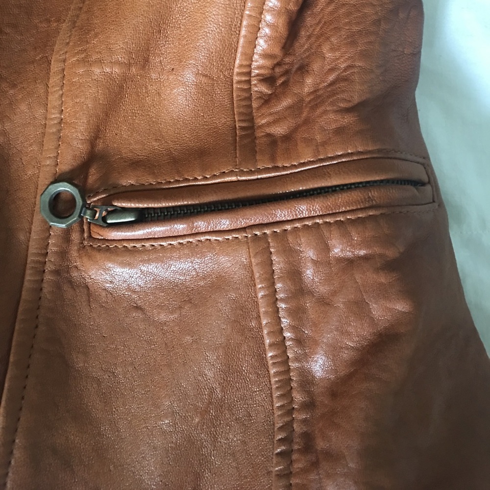 Leather jacket! - Picture 6 of 7