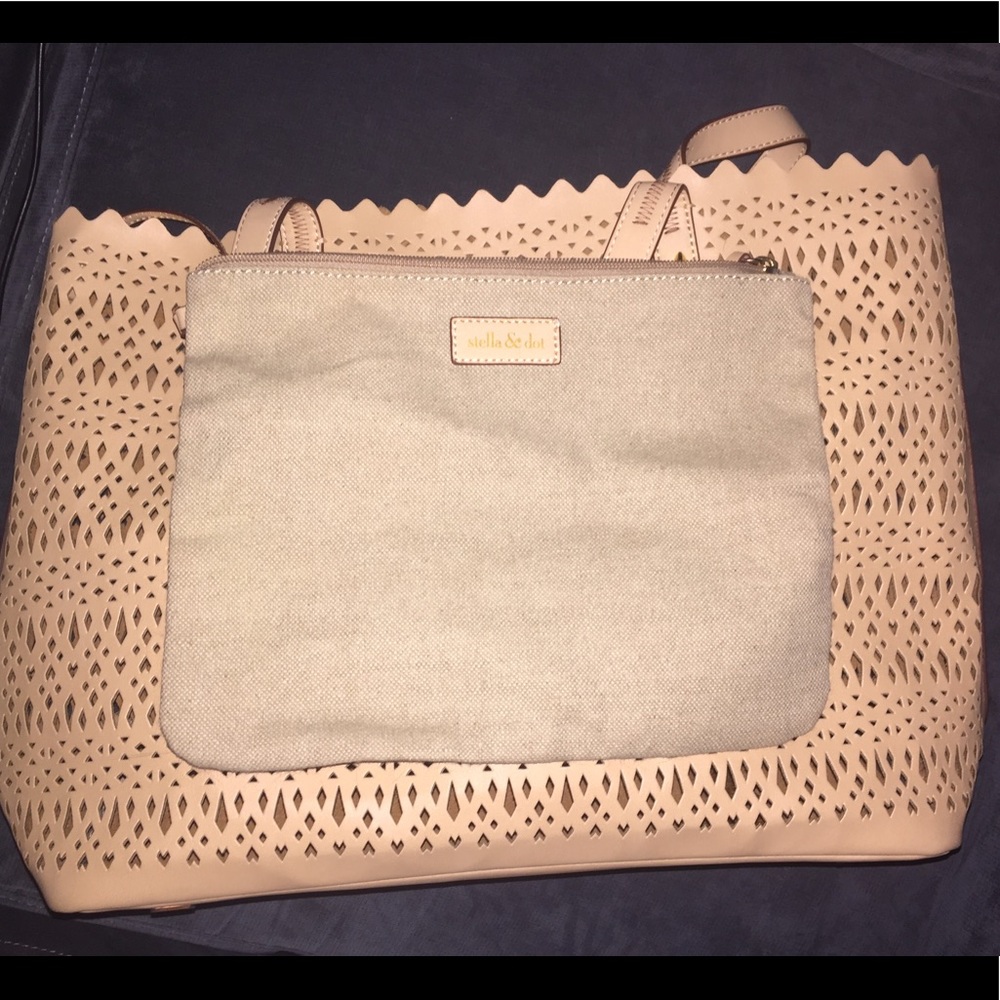 Stella and Dot Avalon Tote in Blush