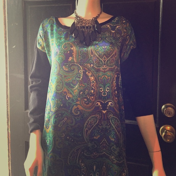 Green Paisley Relaxed Top - Picture 3 of 5