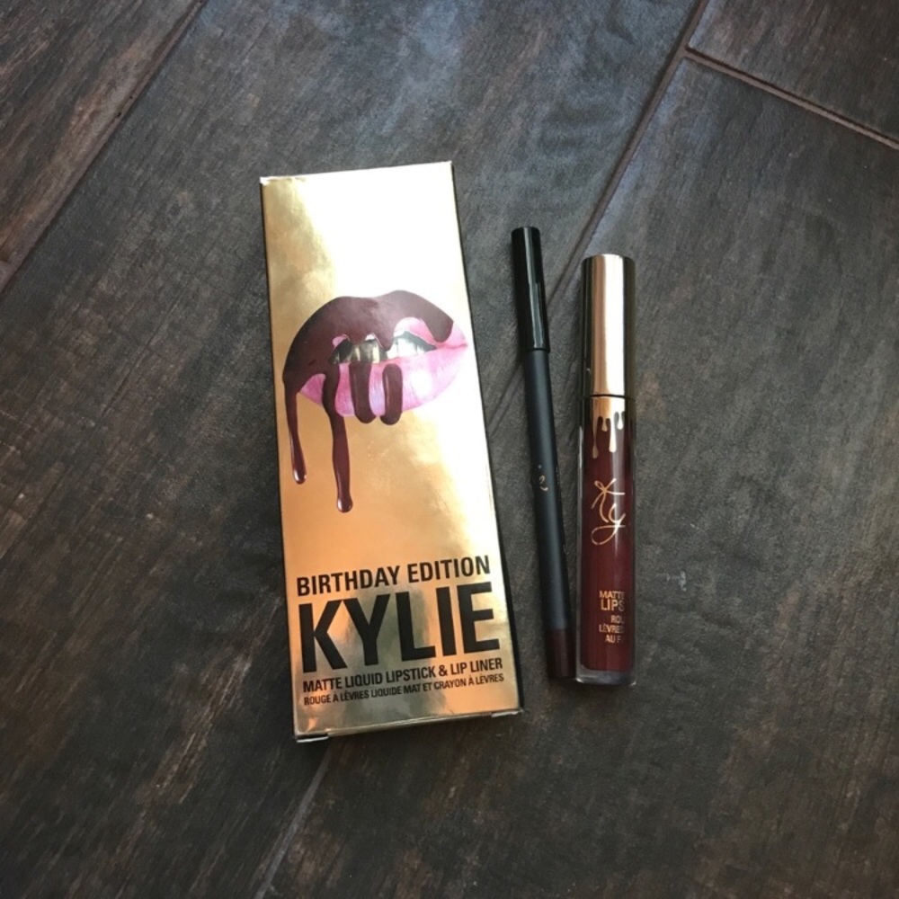Kylie cosmetic Leo lip kit
