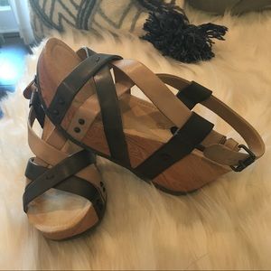 Super cute brand new bussola platforms