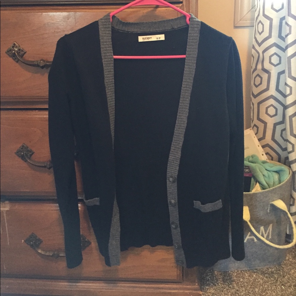 Sweater with buttons