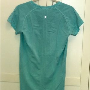 Lululemon Swiftly Tech short sleeve top