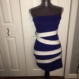 Fitted blue and white mini dress, stretchy