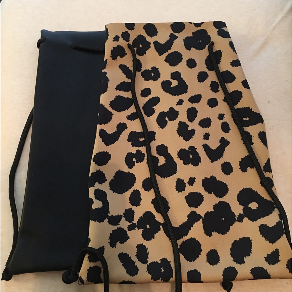 2 triangl bags