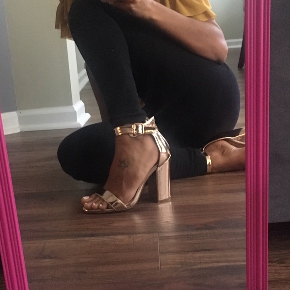 🔥LAST PAIR🔥"Rose Gold Gal" Heels - Picture 5 of 7