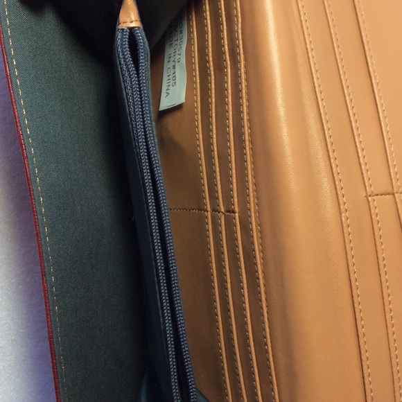 FINAL SALE PRICE $90 Adrienne Vittadini Bow Collection Wallet - Picture 2 of 4