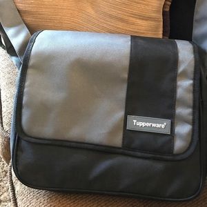 Tupperware over the shoulder lunch bag/