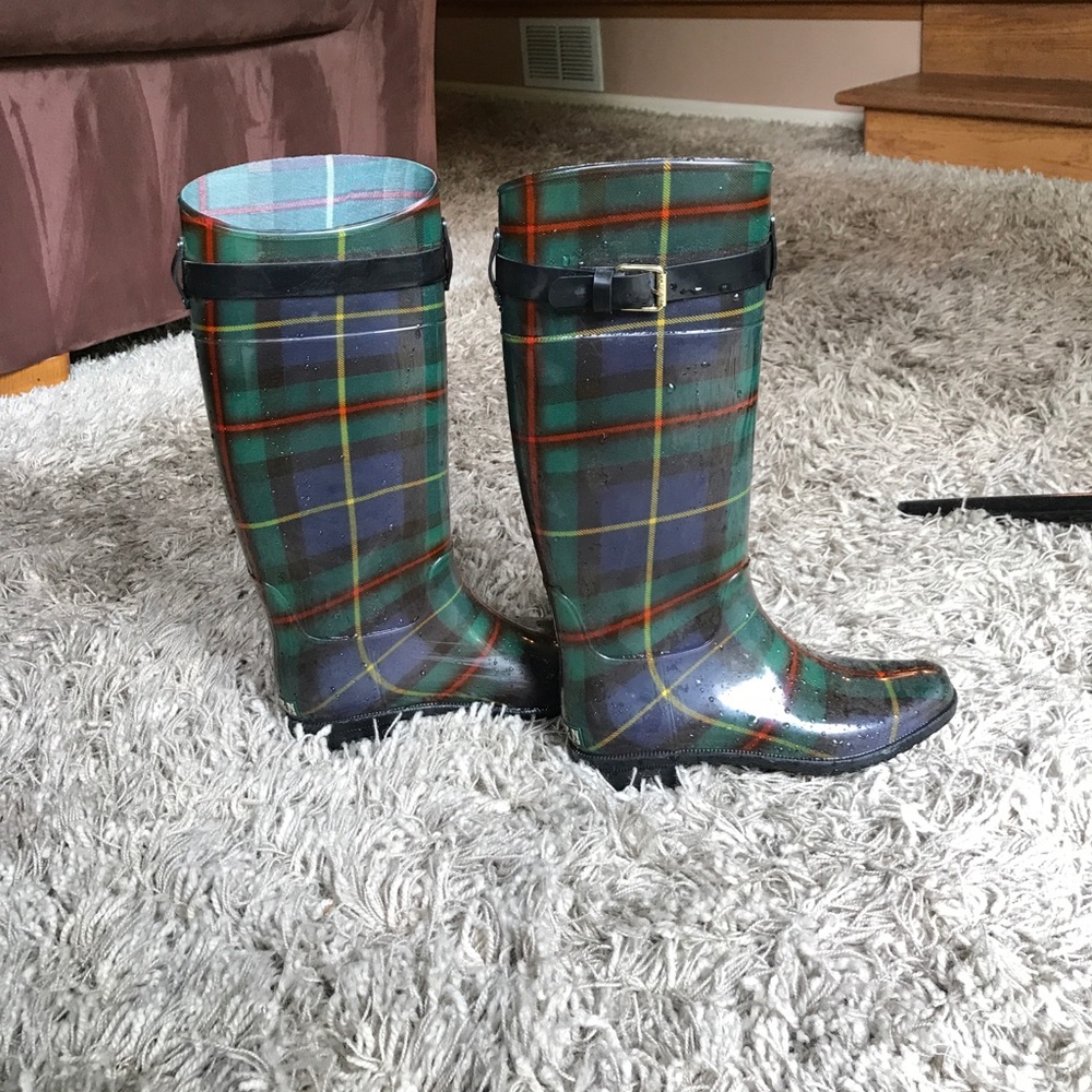 Rain boots