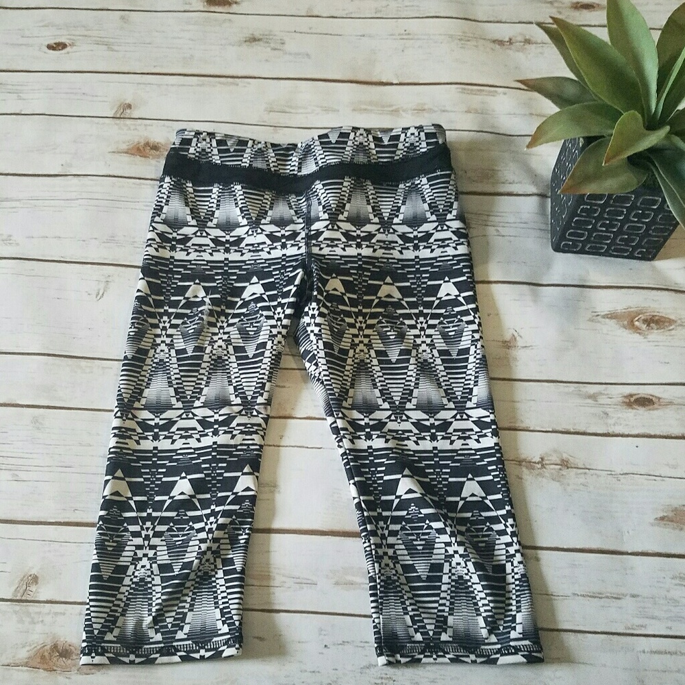 AVIA Spandex Active Capris - Picture 4 of 4